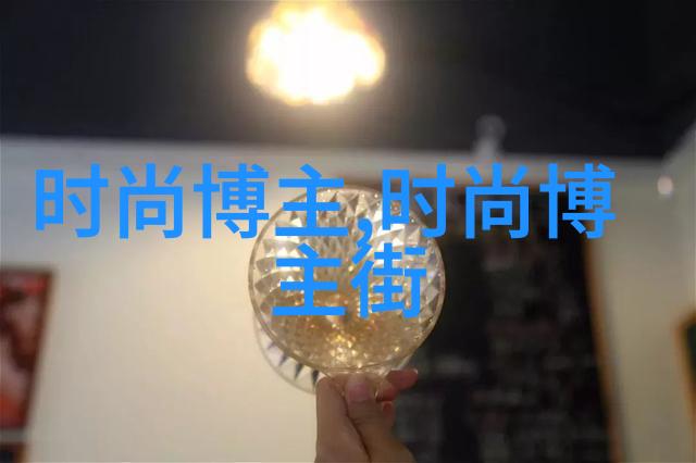 春夏时尚女孩穿搭指南轻盈花裙与休闲风格的完美融合